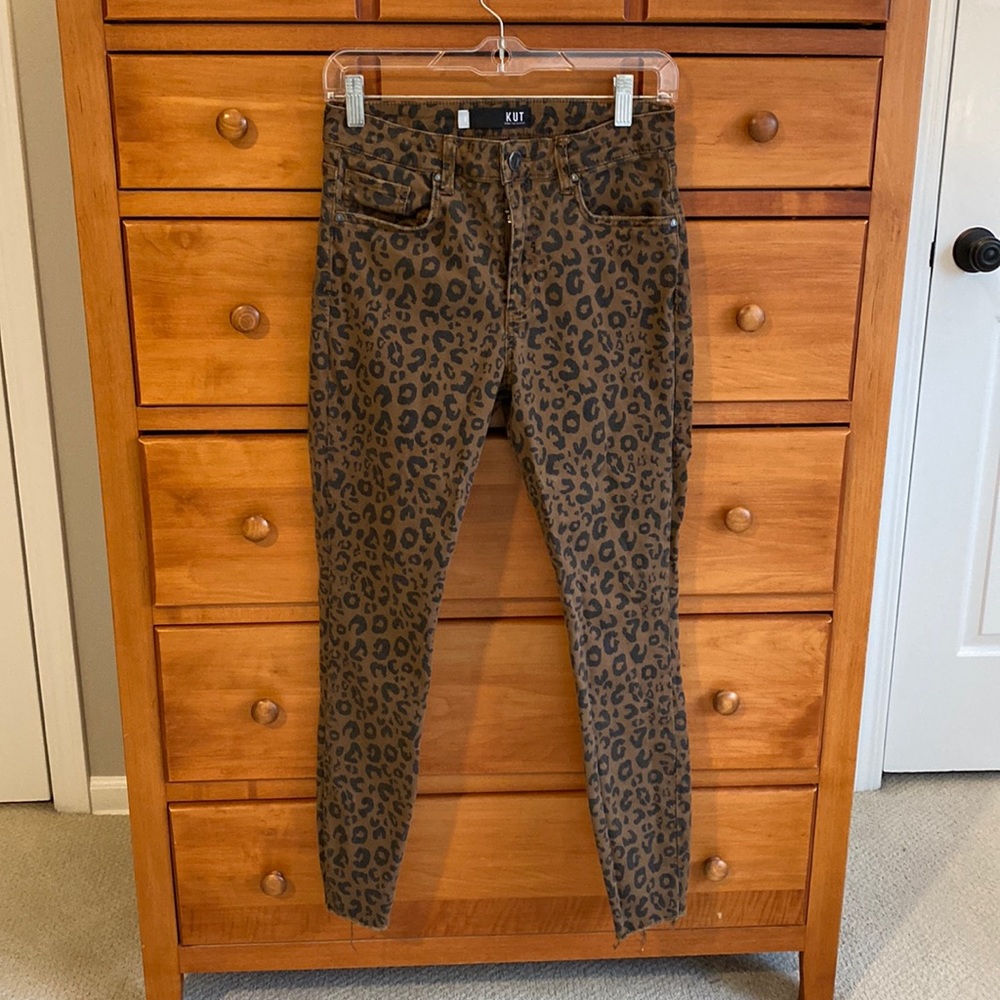 Kut from the cloth leopard print jeans size 2.